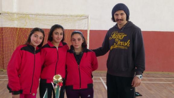 Kızılcasöğüt Ortaokulunun Masa Tenisi ve  Badminton başarısı