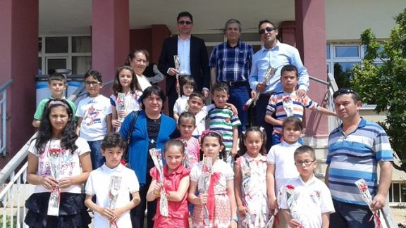 Şehit Vehbi Demir İlkokulu Öğrencileri Huzurevi Ziyaretinde Bulundular