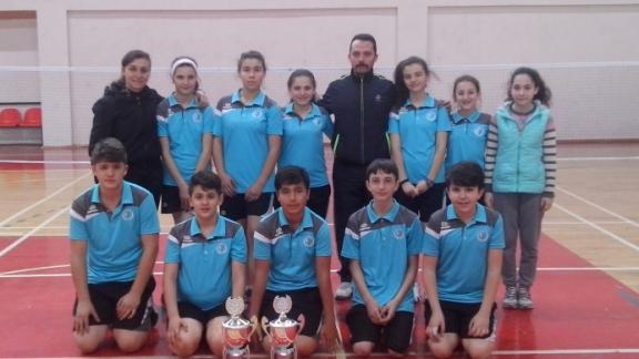 31 Ağustos Ortaokulu Yıldız Kategorisinde Badminton Turnuvasında İl Şampiyonu Oldu